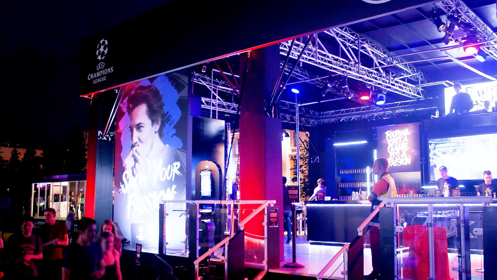 01. Pepsi Max Fan House Poster Frame 00
